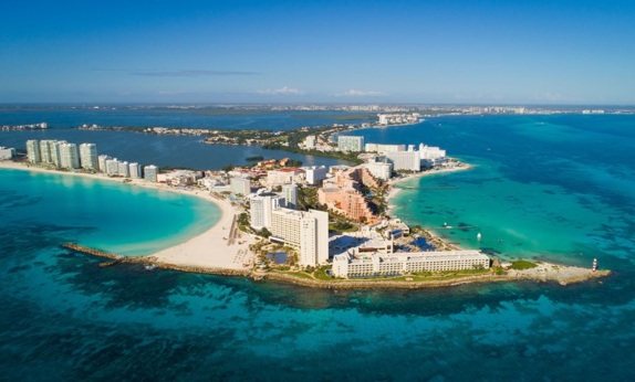 Cancun, The 10 Best Honeymoon Destinations for 2024, 10 Best Honeymoon Locations Around The World, Top Honeymoon Destinations in 2024, Best Romantic Locations Around The World
