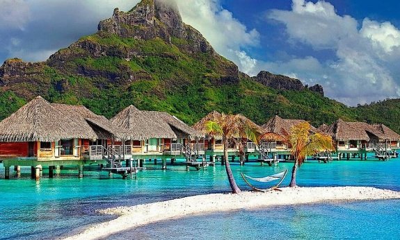 Caribbean, The 10 Hottest Honeymoon Destinations for 2023, 10 Best Honeymoon Locations Around the World, Top Honeymoon Destinations in 2023 -2024