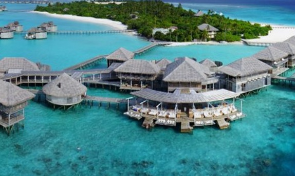 Maldives, The 10 Best Honeymoon Destinations for 2024, 10 Best Honeymoon Locations Around The World, Top Honeymoon Destinations in 2024, Best Romantic Locations Around The World