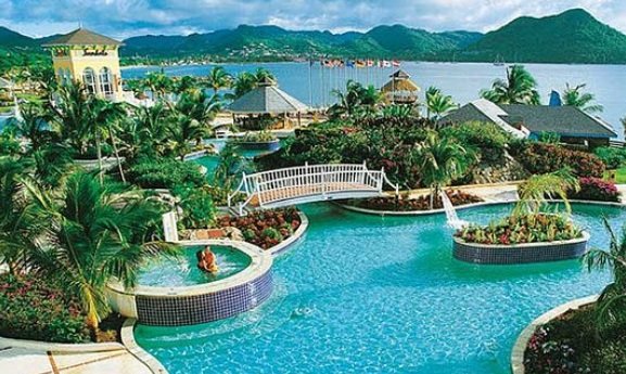 St Lucia, The 10 Hottest Honeymoon Destinations for 2020, 10 Best Honeymoon Locations Around the World, Top Honeymoon Destinations in 2020 -2021