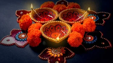 Diwali-Top-10-Most-Celebrated-Festivals-In-India-2023-Most-Famous-Indian-Festivals